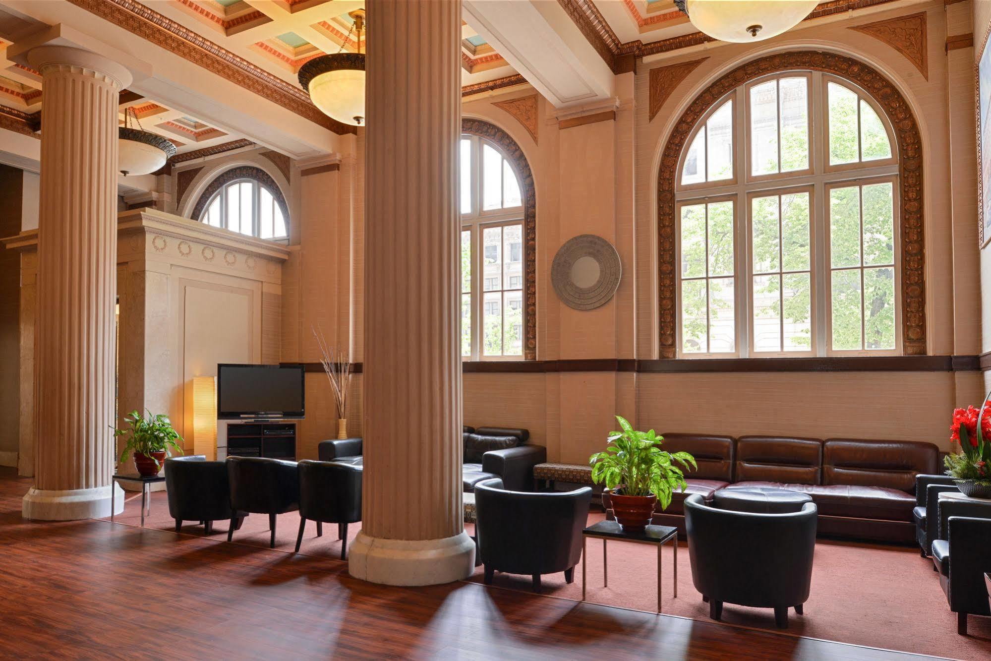 Baltimore Plaza Hotel Exterior foto